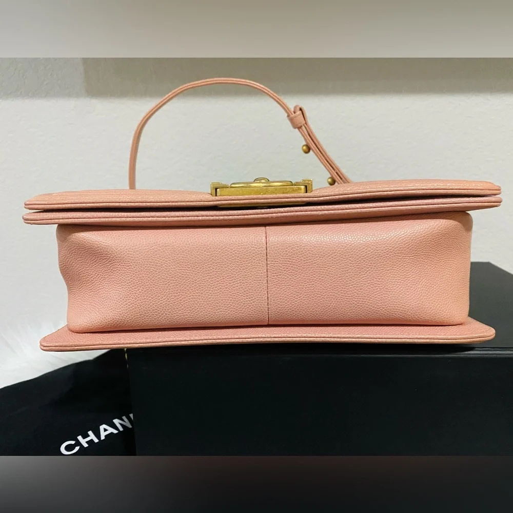 Chanel Le Boy Medium - Caviar - Picture 11 of 17